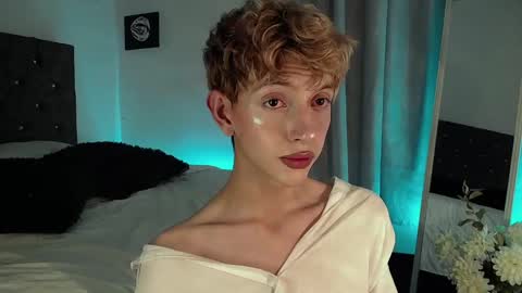 Snapshot of kyle__cooper chatting on December 29, 5:21 am Kyle Cooper online show from December 29, 5:21 am