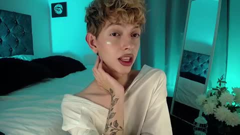 Snapshot of kyle__cooper chatting on December 31, 10:37 am Kyle Cooper online show from December 31, 10:37 am