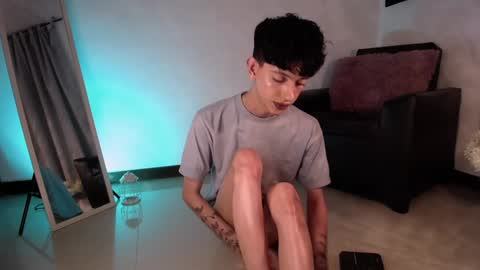 Snapshot of kyle__cooper chatting on January 16, 7:49 am Kyle Cooper online show from January 16, 7:49 am