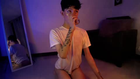 Snapshot of kyle__cooper chatting on January 17, 5:21 am Kyle Cooper online show from January 17, 5:21 am