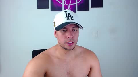 Kyle Wilson   Follow me online show from December 18, 9:10 pm