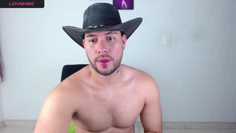 Kyle Wilson   Follow me online show from March 19, 10:47 pm