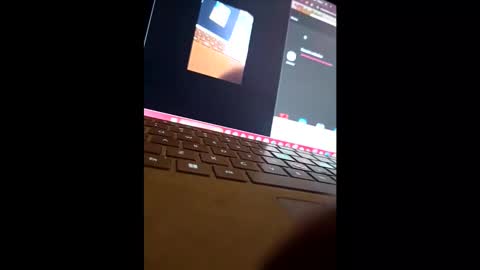 Snapshot of kylebostonc chatting on February 8, 8:29 am kyleboss online show from February 8, 8:29 am