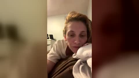kyleigh9112 online show from July 5, 2:29 am