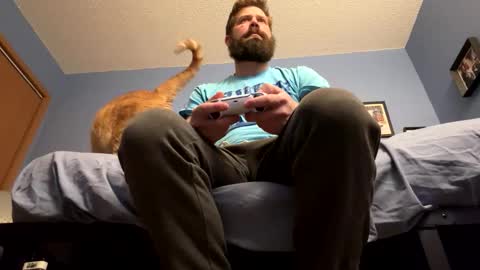 Snapshot of kyleisabadname chatting on October 31, 3:07 am kyleisabadname online show from October 31, 3:07 am