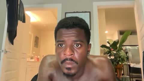 Snapshot of kylekickstand chatting on November 16, 1:55 am Kyle Kickstand online show from November 16, 1:55 am