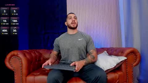 kylenorth_ online show from November 24, 7:57 pm