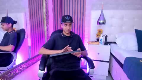 Kyle online show from June 21, 4:48 am