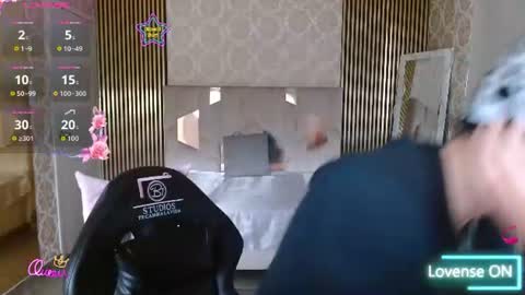 kyler_tay online show from July 1, 11:45 am