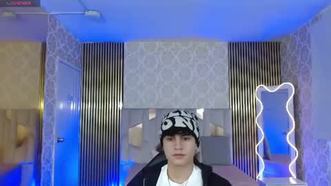 kyler_tay online show from July 9, 11:47 am