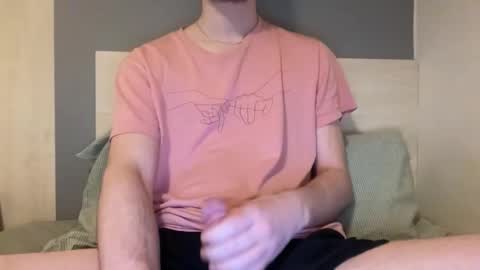 Snapshot of kylewinner_1990 chatting on February 25, 6:39 pm kylewinner_1990 online show from February 25, 6:39 pm