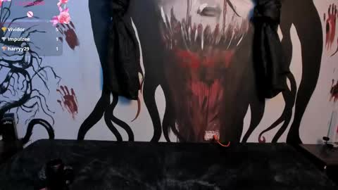 Snapshot of kylie_foxx1 chatting on February 21, 12:05 am submissive demon Please help me to reach 500 thumbs up online show from February 21, 12:05 am