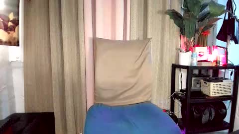 kylie online show from November 10, 7:07 am