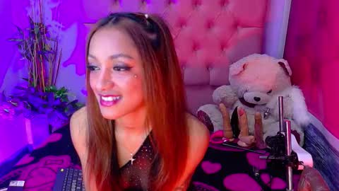 Snapshot of kylie_moan chatting on January 8, 10:34 pm KYLIE online show from January 8, 10:34 pm