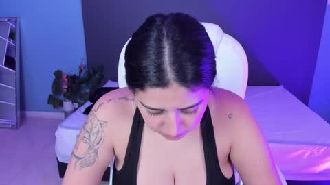 Kylie Reyes  online show from January 30, 7:04 pm