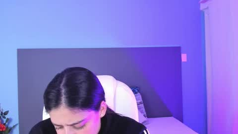 Kylie Reyes  online show from March 12, 7:59 pm