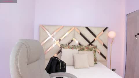 Kylie Reyes  online show from December 3, 7:12 pm