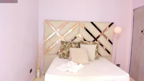 Kylie Reyes  online show from December 5, 7:32 pm