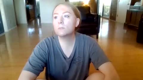 kylieredd online show from May 9, 1:11 am