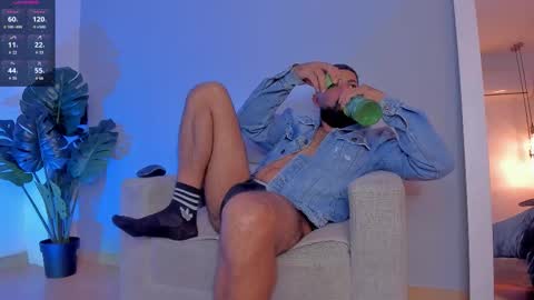 Kylliam Levis online show from December 2, 9:10 pm