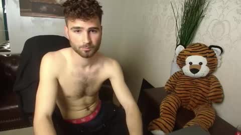 KyloEast online show from April 17, 4:37 am