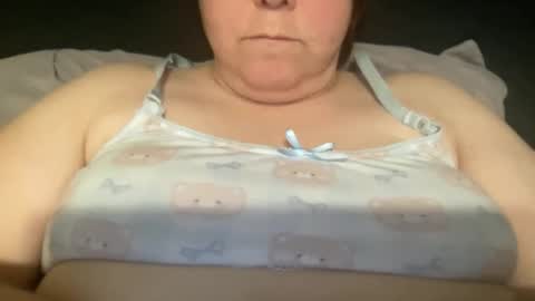 Snapshot of kylorencat chatting on December 25, 11:43 am KYLO online show from December 25, 11:43 am