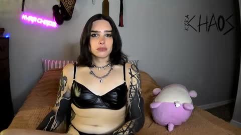 Snapshot of kyrachaos chatting on May 25, 1:55 am Kyra Chaos online show from May 25, 1:55 am