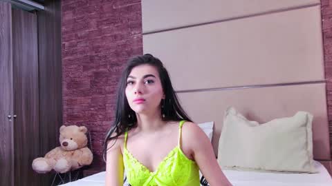 Kyra online show from January 3, 8:32 pm