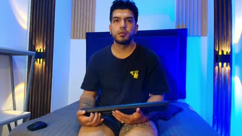 Snapshot of kyro_blaze chatting on May 27, 10:56 am Kyro Blaze online show from May 27, 10:56 am
