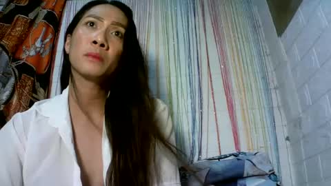 kyutshyne online show from January 27, 9:44 pm