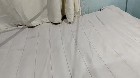 l0c0fundias online show from September 19, 6:04 am