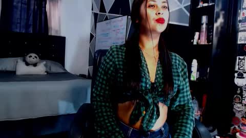 l0lavelvet online show from April 15, 8:31 pm