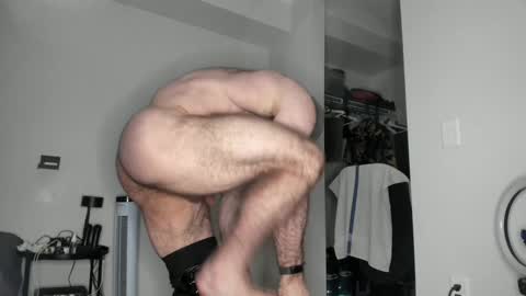 l0v35_2_5p00g3 online show from December 17, 7:40 am