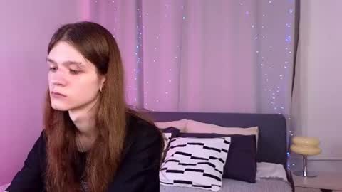 l1l2th online show from July 12, 2:52 pm