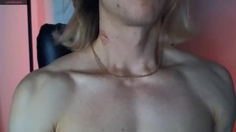 Snapshot of l_adonis_l chatting on April 23, 6:25 am Adonis online show from April 23, 6:25 am
