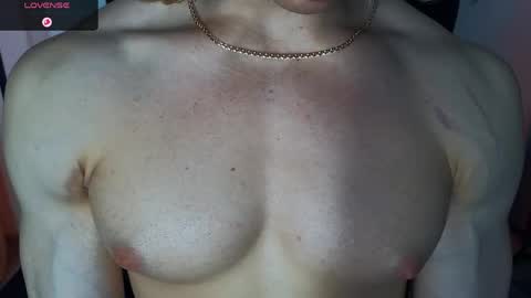 Snapshot of l_adonis_l chatting on May 13, 10:56 am Adonis online show from May 13, 10:56 am
