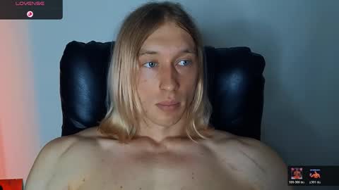 Snapshot of l_adonis_l chatting on May 22, 9:15 am Adonis online show from May 22, 9:15 am