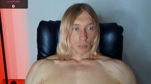 Snapshot of l_adonis_l chatting on May 23, 7:35 am Adonis online show from May 23, 7:35 am