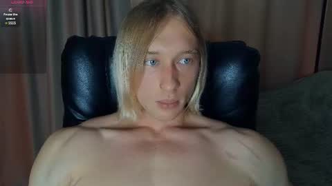 Snapshot of l_adonis_l chatting on July 25, 9:29 am Adonis online show from July 25, 9:29 am