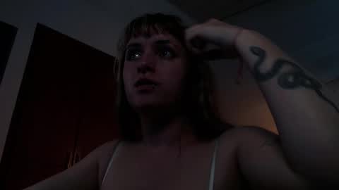Snapshot of la_femme_fatale_ chatting on October 18, 8:42 pm Hanna FREE ONLYFANS online show from October 18, 8:42 pm