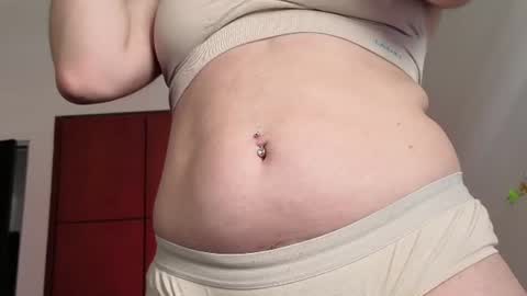 Snapshot of la_femme_fatale_ chatting on July 14, 9:53 pm Hanna FREE ONLYFANS online show from July 14, 9:53 pm