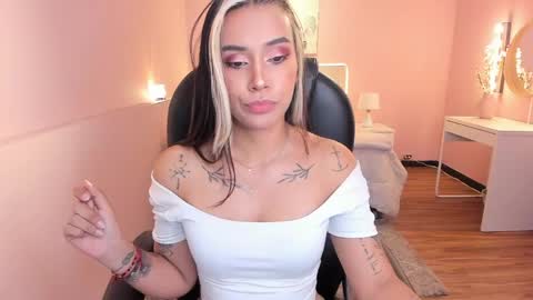 T A T I A N A online show from May 15, 11:28 am
