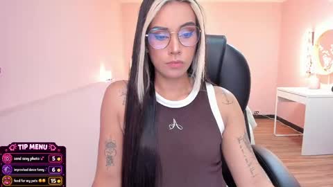 T A T I A N A online show from May 22, 11:38 am