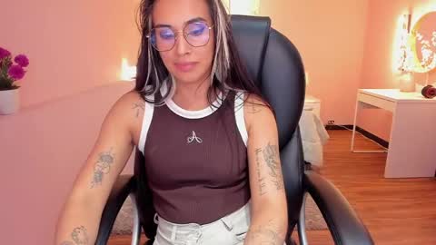 T A T I A N A online show from May 22, 11:43 pm