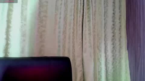 Snapshot of la_parce777 chatting on December 23, 6:33 am Victoria online show from December 23, 6:33 am