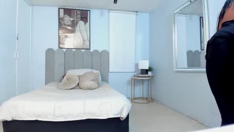 Cris  online show from February 21, 12:06 pm