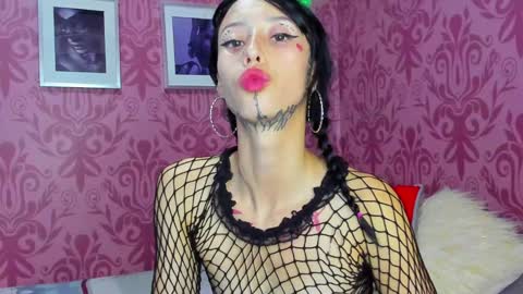 Snapshot of labellee_ chatting on December 20, 11:26 pm LABELLE online show from December 20, 11:26 pm