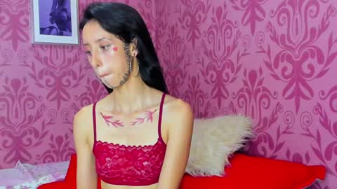 Snapshot of labellee_ chatting on January 8, 9:10 am LABELLE online show from January 8, 9:10 am