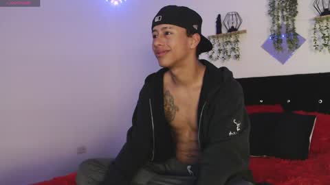 labrinthteasing online show from April 8, 12:05 pm