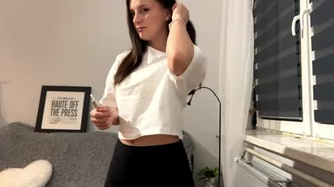 Emma online show from May 10, 9:09 pm